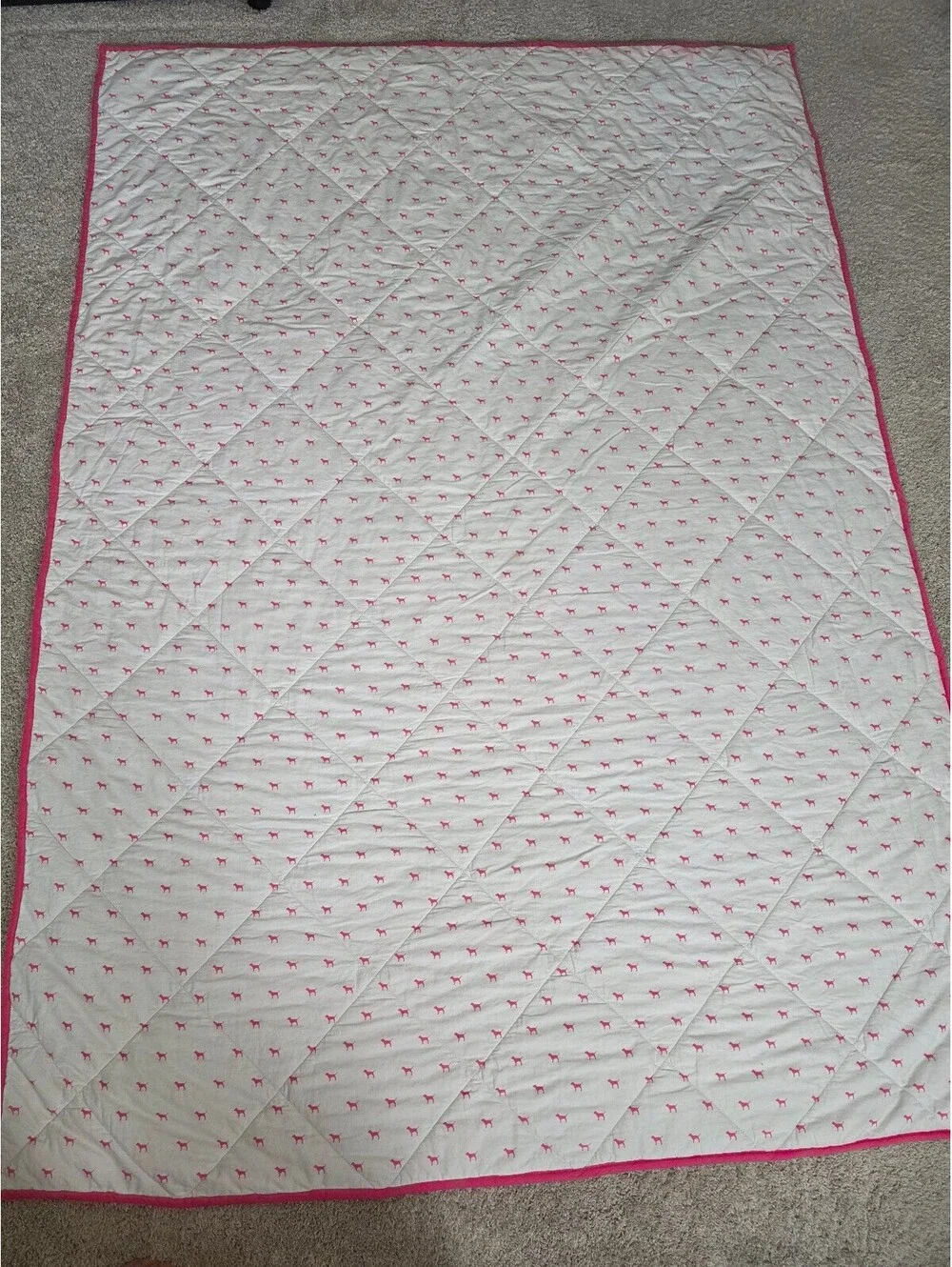 Vintage 2012 Victoria's Secret PINK Twin Quilt Dog Wreath Reversible Blanket